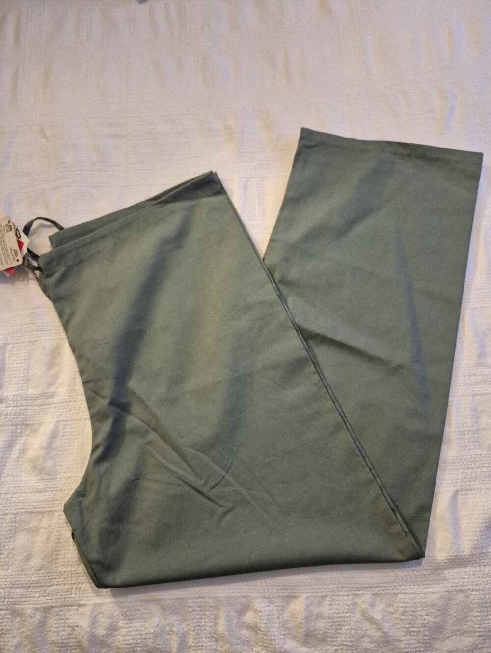 Visa women's Medium olive green scrub pants NWT
